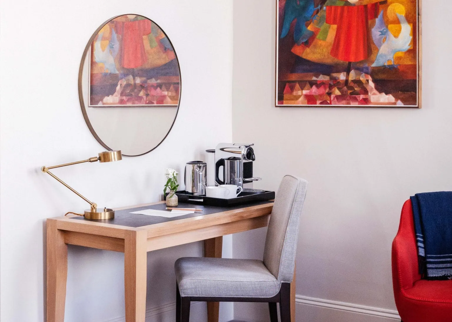 0006 – 2021 – Old Bank Hotel – Oxford – High res – Bedroom Art Coffee Desk X – Web Hero