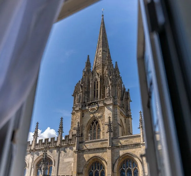 A7R05869 – 2023 – Old Bank Hotel – Oxford – High Res – Window Spires View Room 22 University Church of St Mary the Virgin – Web Feature