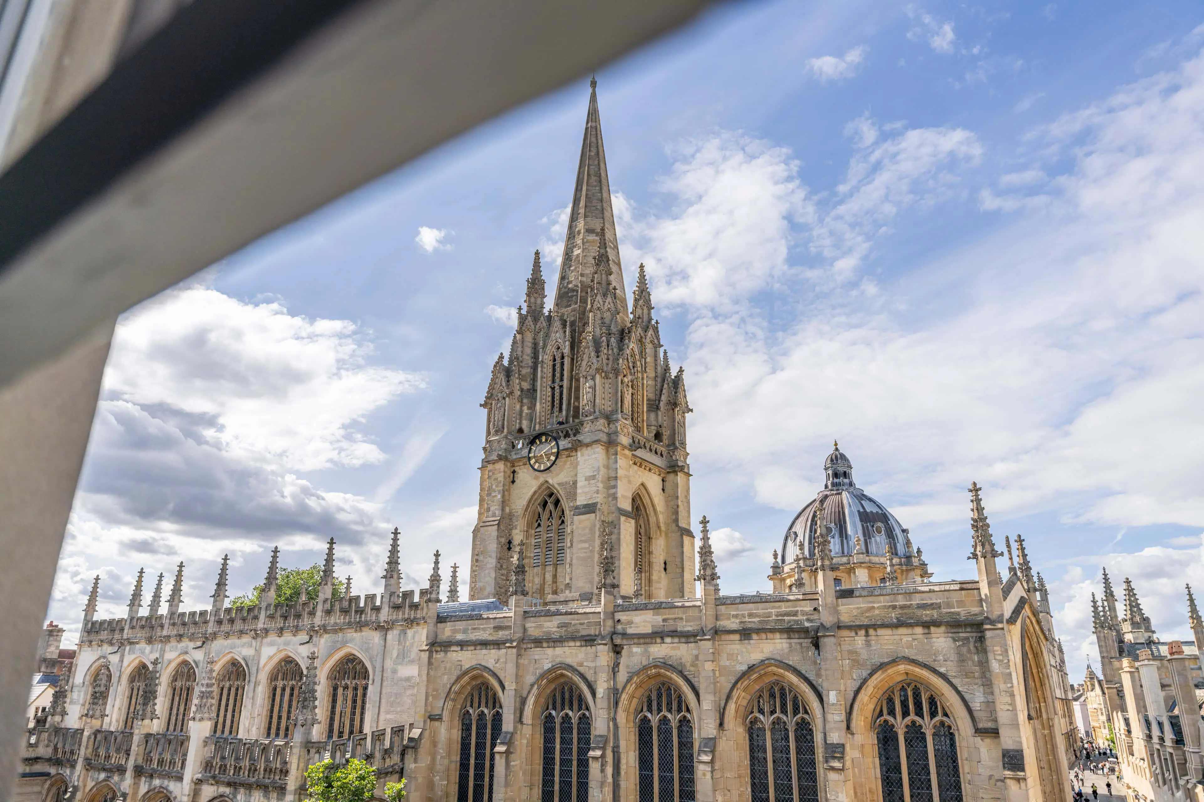 A7R06068 - 2023 - Old Bank Hotel - Oxford - High Res - Window Spires View University Church of St Mary the Virgin - Web Hero