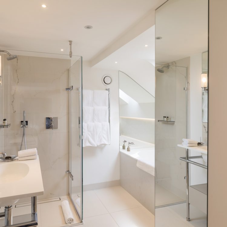 0012 - 2019 - Old Bank Hotel - Oxford - High Res - Bathroom (Press Web)