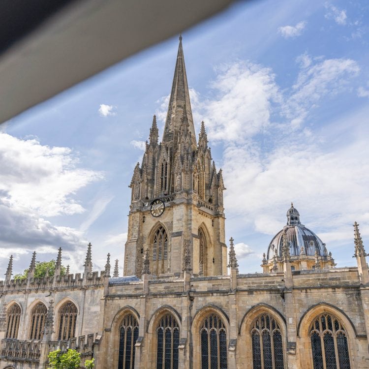 A7R06068 - 2023 - Old Bank Hotel - Oxford - High Res - Window Spires View University Church of St Mary the Virgin (Press Web)